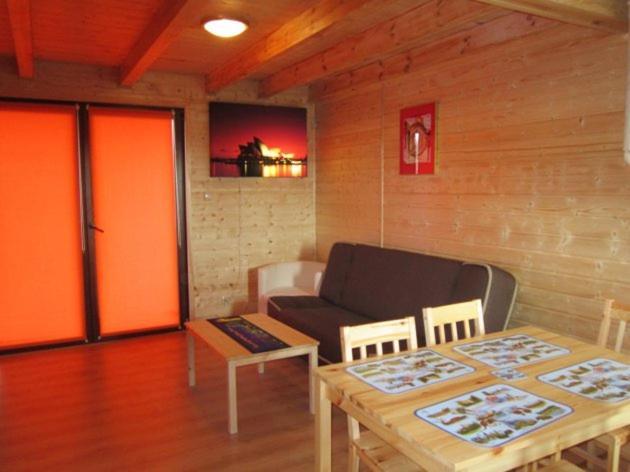 Ozi-Holiday Rusinowo  Exteriör bild