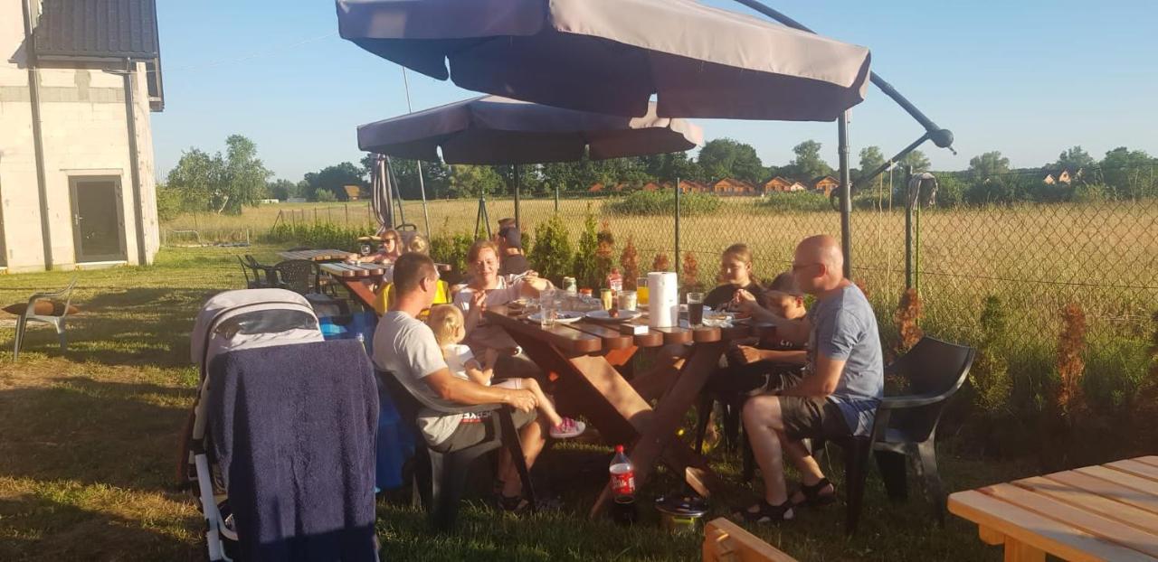 Ozi-Holiday Rusinowo  Exteriör bild